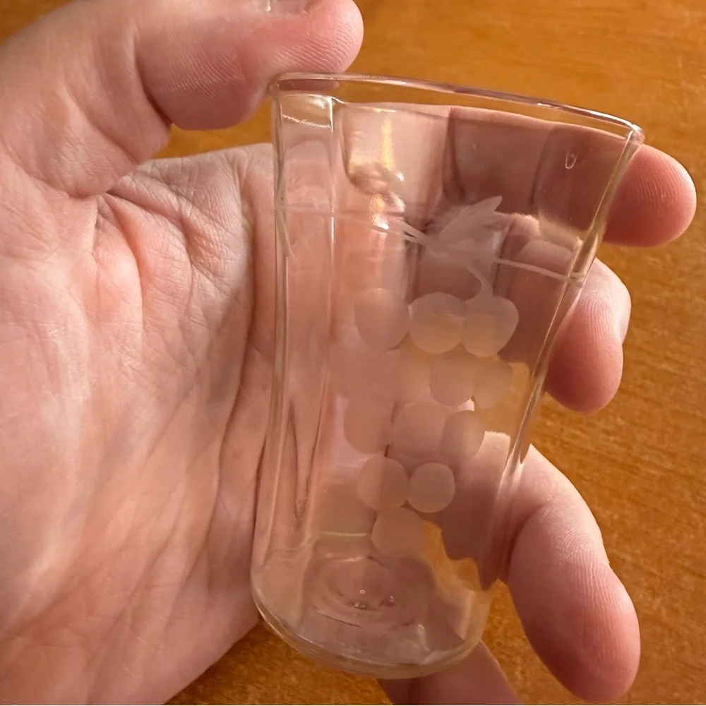 Vintage 2.25‎ ounce etched grapes clear shot glass